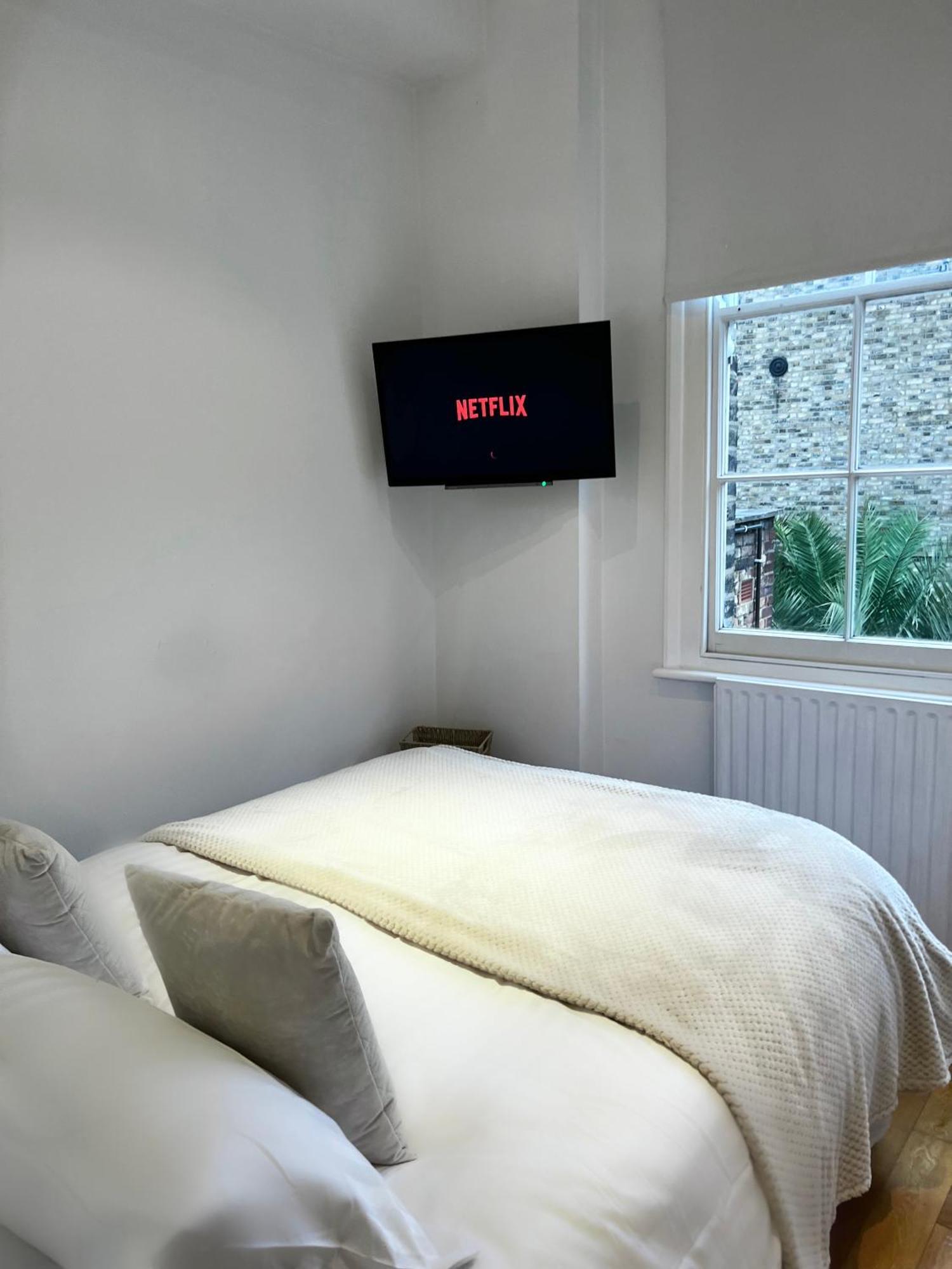Stylish One Bedroom Apartment In The Heart Of Angel 런던 외부 사진